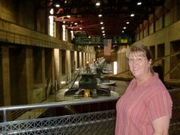 18LaurainHooverDamturbineroom05jul11