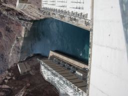 32viewfrmventilationShaftHooverDam05jul11