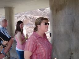 36LauraonHooverDamwlkway,05jul11