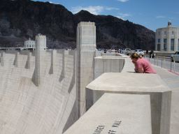 53TopfaceofHooverDam,05jul11